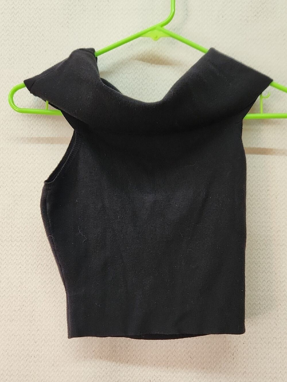 🚨2/$25 or 5/$50🚨Vici Black Sleeveless Cowl Neck Tank
